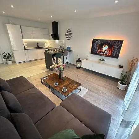 Apartman Fjaka *