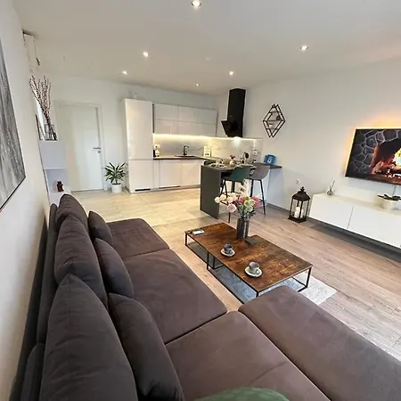 Apartman Fjaka * Split